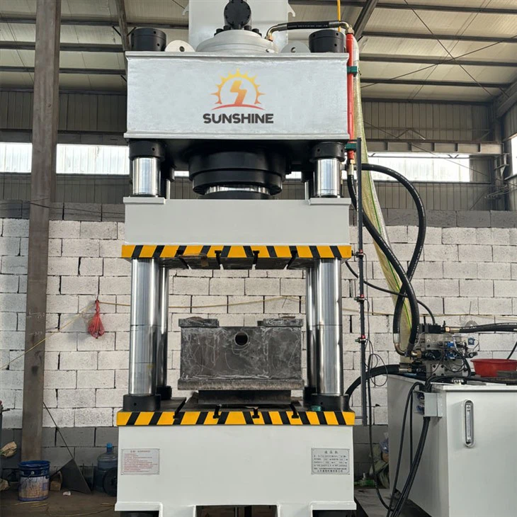 High-speed hydraulic press